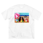 ハッピー・ラブラドールズの浜辺のラブラドール Big T-Shirt