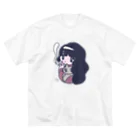 微々子(Viviko)のねことタバコと私 ビッグシルエットTシャツ