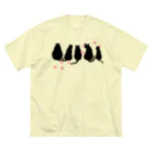 ぽて舗/karoのふりむきネコ(ピンク肉球) ビッグシルエットTシャツ