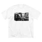 HT  Streets & PhotosのBlack White Streets ビッグシルエットTシャツ