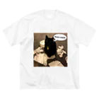 猫カフェ ぶぅたんグッズショップの渋い仕事をするララくん ビッグシルエットTシャツ
