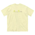 Fun na Kottaの羽の生えた空飛ぶチワワ ビッグシルエットTシャツ