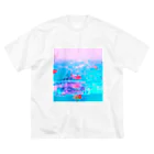 NEON LIGHT STARSの胸に金魚鉢を抱える ビッグシルエットTシャツ