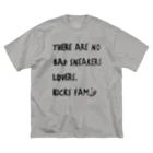 Kicks FamのTHERE ARE NO BAD SNEAKERS LOVERS ビッグシルエットTシャツ
