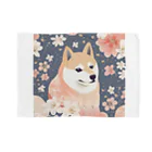 Grazing Wombatの日本画風、柴犬と桜２-Japanese-style painting of a Shiba Inu with cherry blossoms 2 Blanket