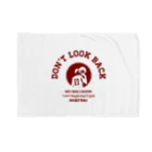 Basketball-boosterの「DON'T LOOK BACK」カレッジロゴ赤系 Blanket