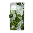 diy_doubutuのdiy_doubutu 白い花のスマホケース Book-Style Smartphone Case :back