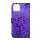 piroskaのふわふわ紫色の花 Book-Style Smartphone Case :back