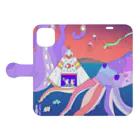 宇宙キャンプの深海でDJするねこ、タコとイカ、クラゲ、リュウグウノツカイ Book-Style Smartphone Case:Opened (outside)