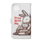 BeachBunnyのうさぎとねこ　Stay With Me 手帳型スマホケースの裏面