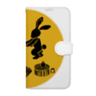 タキビストBo-ta(ボータ)のTAKIBIBA[R]の薪割ピョン吉 Book-Style Smartphone Case