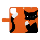 wiCaのストアのかみかみする黒猫スマホケース 手帳型スマホケースを開いた場合(外側)