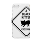 nya-mew（ニャーミュー）のちっこい黒猫通ります！ Book-Style Smartphone Case :back