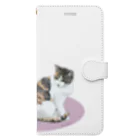 kinako-japanの河原の野良猫ビワとコチャ Book-Style Smartphone Case