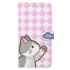 かわいいもののおみせ　いそぎんちゃくのお魚にゃーバージョン２　灰白猫　ピンクダイヤ柄 Book-Style Smartphone Case