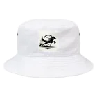 レインボーグリッターの獲物を狩るオオカミ Bucket Hat