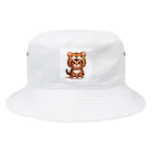 IloveCatの小さな子猫が虎のフードをかぶる座っている Bucket Hat