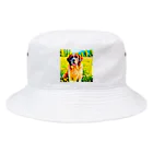 犬好きのしましまの水彩画の犬 花畑のセントバーナードのイラスト Bucket Hat