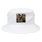 kokin0の畑で微笑む犬 dog smailing in the ground Bucket Hat