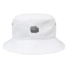 ピエールストア　pierre storeの顔をだすツノガエル  Bucket Hat