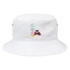 かわべしおん | イラストレーターのカスミソウとぬいぐるみ Bucket Hat