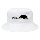 ゴロニャーのダサT屋さんの滑るペンギンの親子　ボールヘッズ Bucket Hat