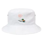 カモの端の真夏の昼のカモ Bucket Hat