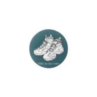 その通りの👟 Tin Badge