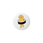 SUIMINグッズのお店の太巻きを自らに巻きつけて運ぶねこ Tin Badge