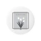 rilybiiのgrayish color × white × charcoal ×  tulip bouquet Tin Badge