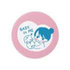 ptmama_gucchiのBABY IN ME（お団子ヘアママ） Tin Badge