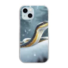 Sunbathingの寒風に揺れる樹氷を見上げて感嘆する喜んでいる蛇 Clear Smartphone Case