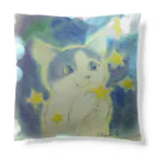 『星月夜の猫』（安財ちずかのイラストグッズONLINE SHOP）の星を食べるネコ Cushion