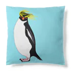 LalaHangeulの風に吹かれるイワトビペンギンさん(文字無しバージョン Cushion