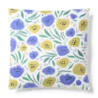 Katie（カチエ）の抽象的な手描きの花柄 Cushion