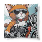 ryusky_333のサングラスをかけて、バイクを楽しんでいる猫 Cushion