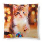 猫好きの谷の猫の水彩画/キジシロねこのイラスト/おもちゃで遊ぶキジ白ネコ Cushion