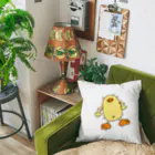 ぴょろりんちょ🐤のぴよがクッションの上で寝てる Cushion