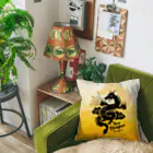 kocoon（コクーン）のビール好きのドラゴン Cushion