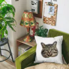 はしづめ_ねこのツメの顔でか猫 Cushion