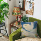 くもねこのたんぽぽの綿毛を運ぶくもねこ Cushion