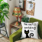 KOBACHIの隠れ家の猫は見ている...猫は全てお見通し🐈‍⬛✨ Cushion