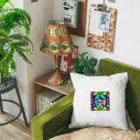 チワワ愛好家ショップのステンドグラスアートの中で息づくチワワの可愛さ Cushion