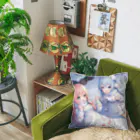 WAのお店の雪遊びする女の子 Cushion