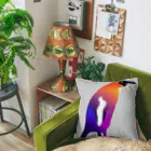 mirinconixの紫からオレンジのグラデーションのペンギン Cushion