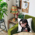 LONGSTONEの赤いピアスの着物美人 Cushion