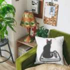 サトオのターンテーブルに乗る黒猫 Cushion