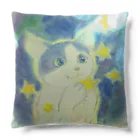 『星月夜の猫』（安財ちずかのイラストグッズONLINE SHOP）の星を食べるネコ クッション