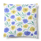 Katie（カチエ）の抽象的な手描きの花柄 Cushion