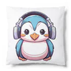 Vasetti_pressのヘッドホンを付けているペンギン Cushion